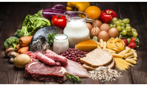 7 alimentos essenciais para um dia fora de casa